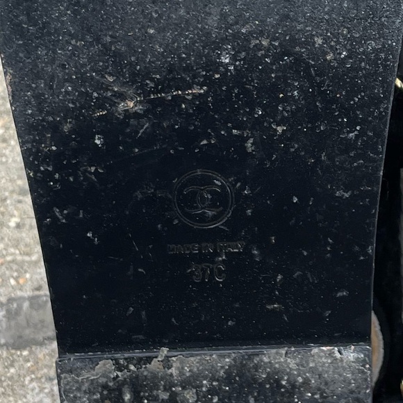 Chanel calfskin dad shearling sandals - Picture 6 of 8